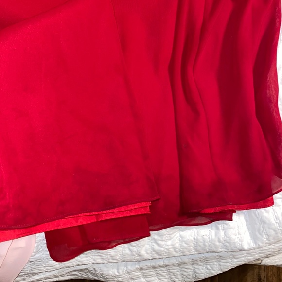 WINE STRAPLESS BRIDESMAID DRESS - Picture 15 of 15